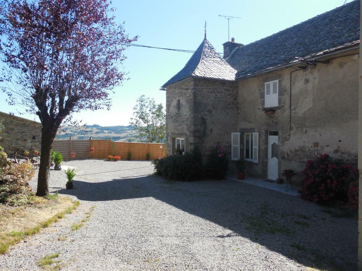 Gite De Carbonies Saint-Felix-de-Lunel Exterior photo